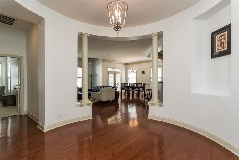 732 Pierside Dr, Cary, NC 27519