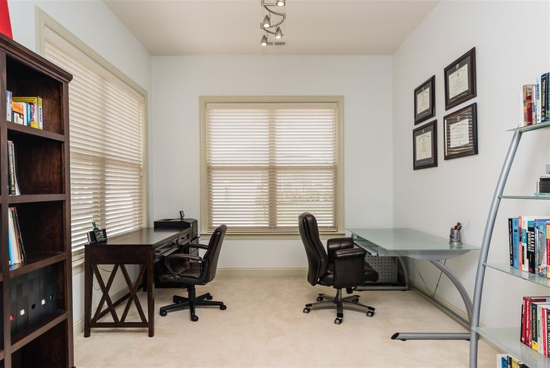 732 Pierside Dr, Cary, NC 27519