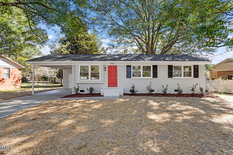 732 Queens Ave, Dunn, NC 28334