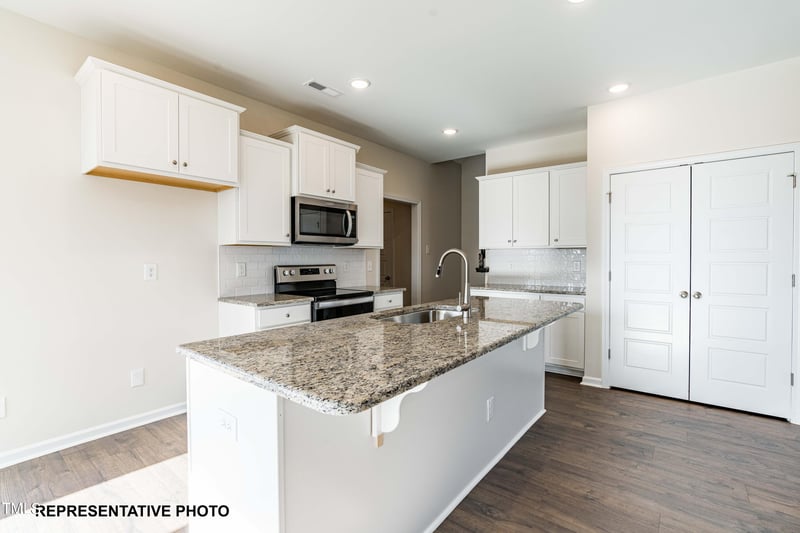 732 Springtooth Dr, Zebulon, NC 27597