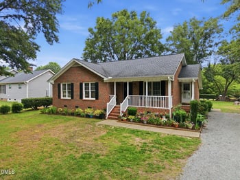 732 Wagstaff Rd, Fuquay Varina, NC 27526