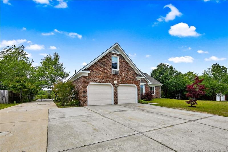7320 Cayman Dr, Fayetteville, NC 28306