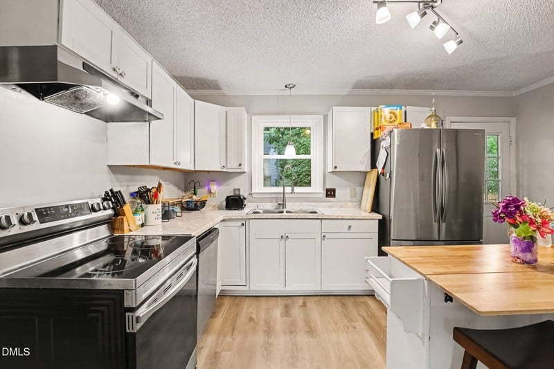 7320 Ewing Pl, Raleigh, NC 27616