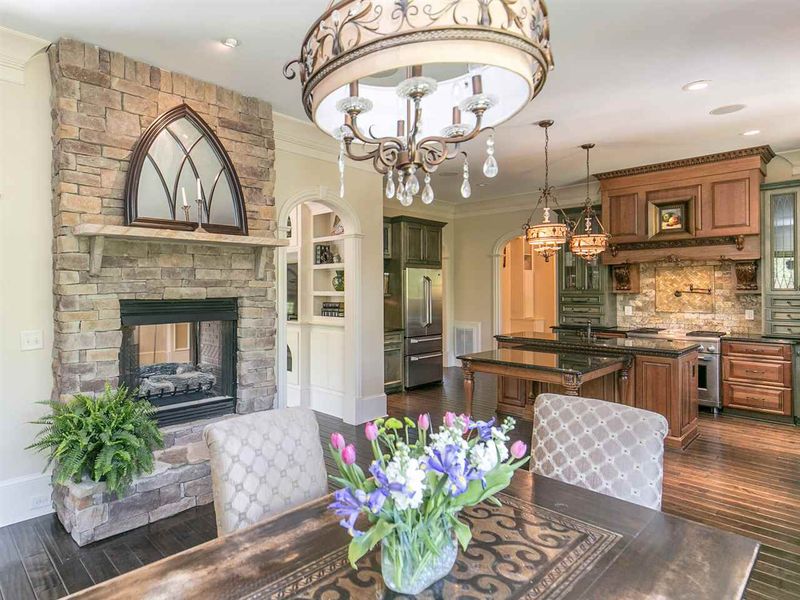 7320 Ridgeline Dr, Raleigh, NC 27613