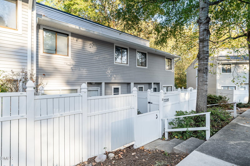 7320 Sandy Creek Dr, Raleigh, NC 27615
