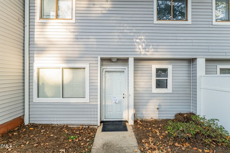 7320 Sandy Creek Dr, Raleigh, NC 27615