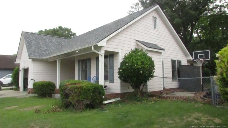 7321 Tollhouse Dr, Fayetteville, NC 28314