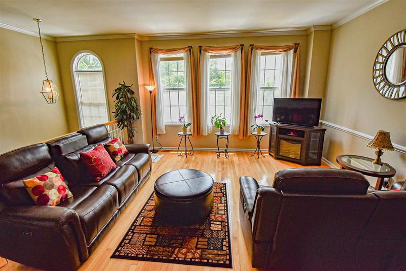 7324 Doverton Ct, Raleigh, NC 27615