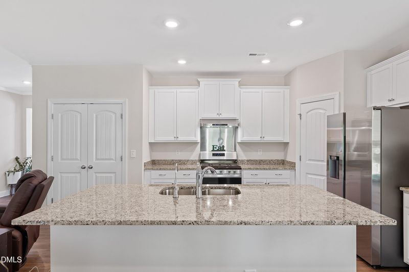 7324 Vanover Dr, Raleigh, NC 27604