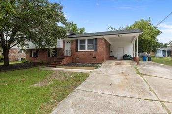 7326 Hyannis Dr, Fayetteville, NC 28304
