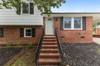 7326 Hyannis Dr, Fayetteville, NC 28304