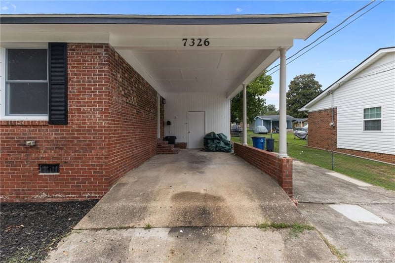 7326 Hyannis Dr, Fayetteville, NC 28304