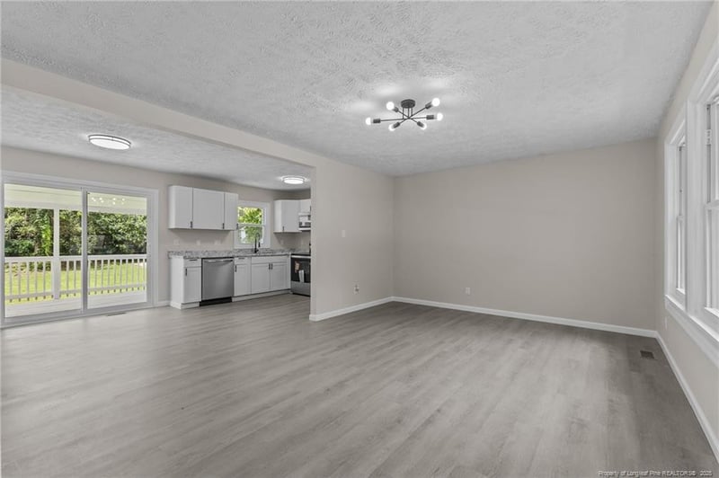 7326 Hyannis Dr, Fayetteville, NC 28304