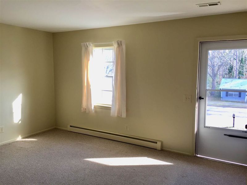 7329 Stuart Dr, Raleigh, NC 27615