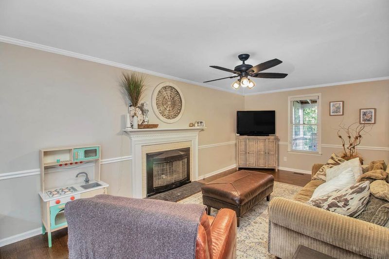 7329 N Thorncliff Pl, Raleigh, NC 27616