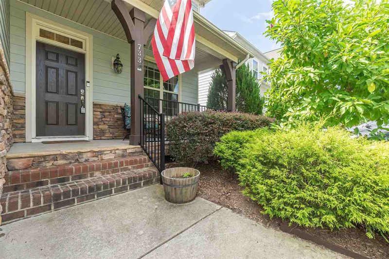 733 Blossom Bay Ln, Apex, NC 27523