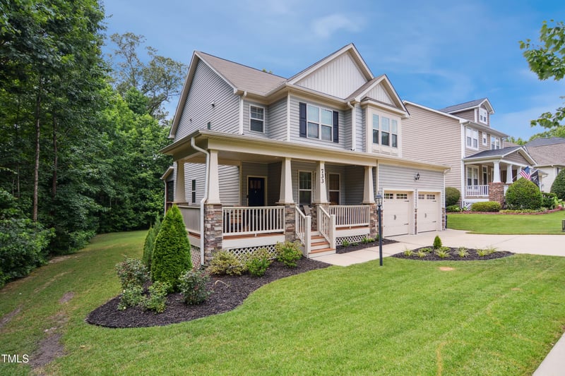 733 Bluffcreek Dr, Fuquay Varina, NC 27526