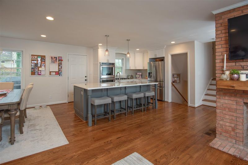 733 Catawba St, Raleigh, NC 27609
