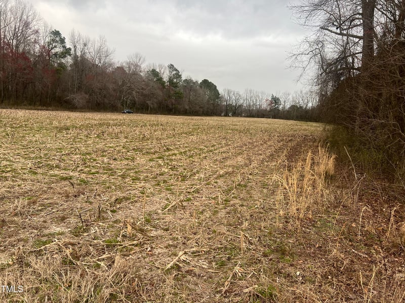 733 Federal Rd, Benson, NC 27504