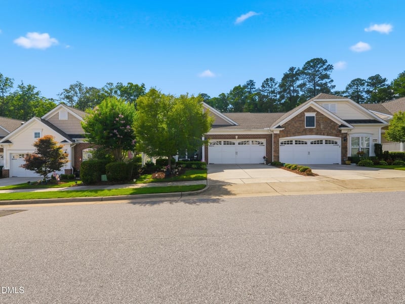 733 Finnbar Dr, Cary, NC 27519
