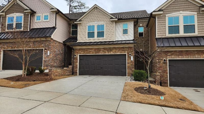 733 Lampwick Ln, Cary, NC 27513