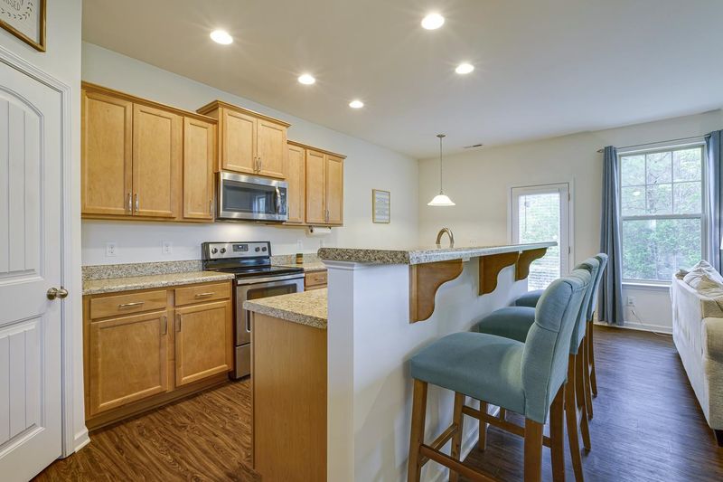 733 Maypearl Ln, Raleigh, NC 27610