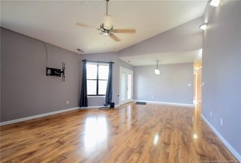 733 Mosswood Ln, Fayetteville, NC 28311