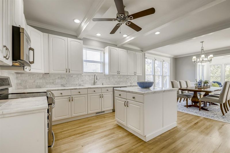 7333 Blaney Bluffs Ln, Raleigh, NC 27606