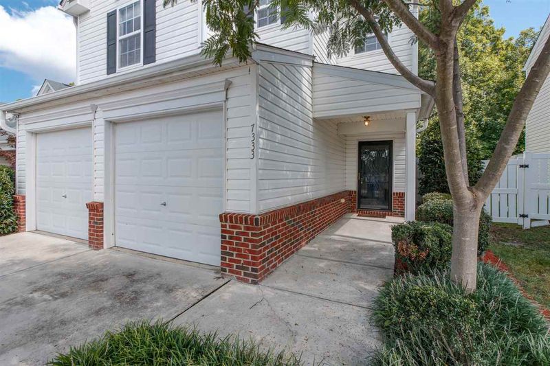 7333 Brighton Hill Ln, Raleigh, NC 27616