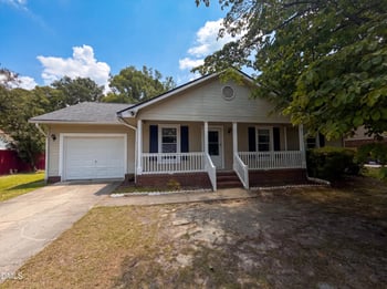 7334 Pebblebrook Dr, Fayetteville, NC 28314