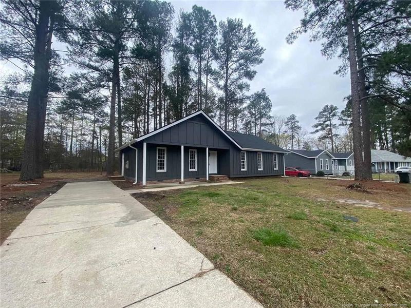 7335 Ryan St, Fayetteville, NC 28314