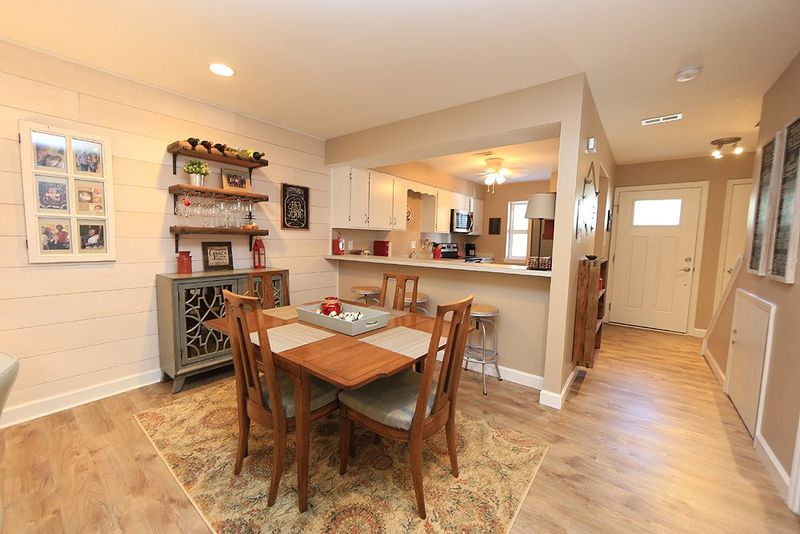 7335 Sandy Creek Dr #4, Raleigh, NC 27615