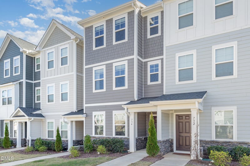 734 Gimari Dr, Wake Forest, NC 27587