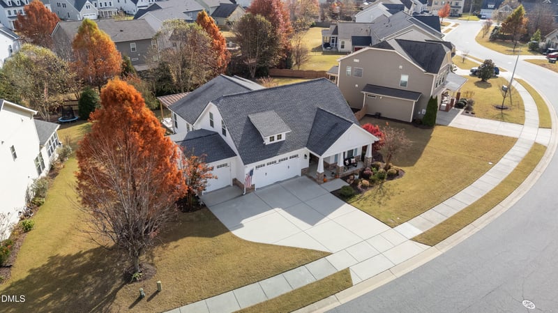 734 Kerr Lake Dr, Fuquay Varina, NC 27526