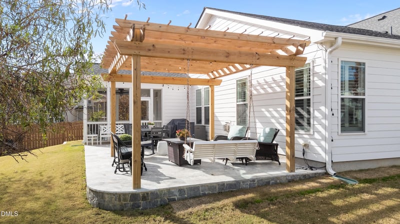 734 Kerr Lake Dr, Fuquay Varina, NC 27526