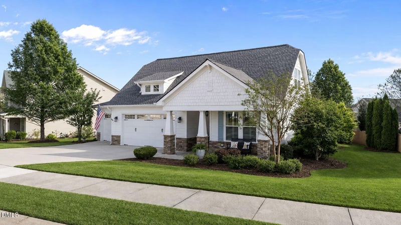 734 Kerr Lake Dr, Fuquay Varina, NC 27526
