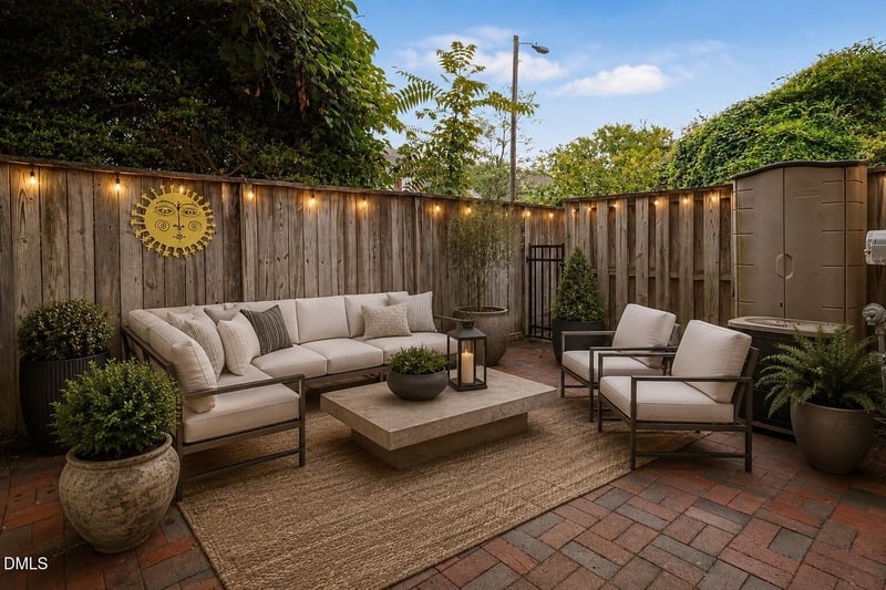 734 Parkham Ln, Raleigh, NC 27603