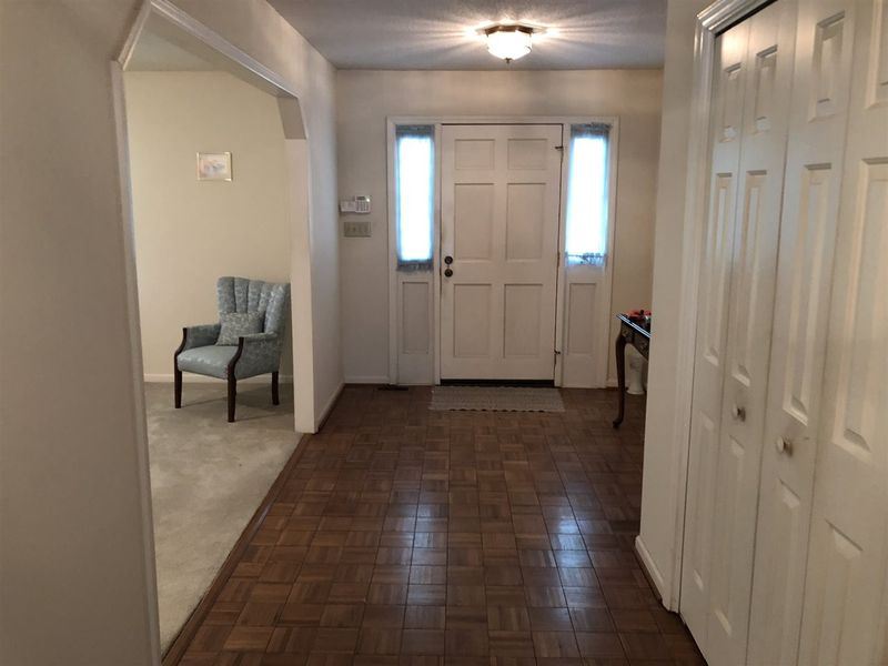 734 Pineview Dr, Wake Forest, NC 27587