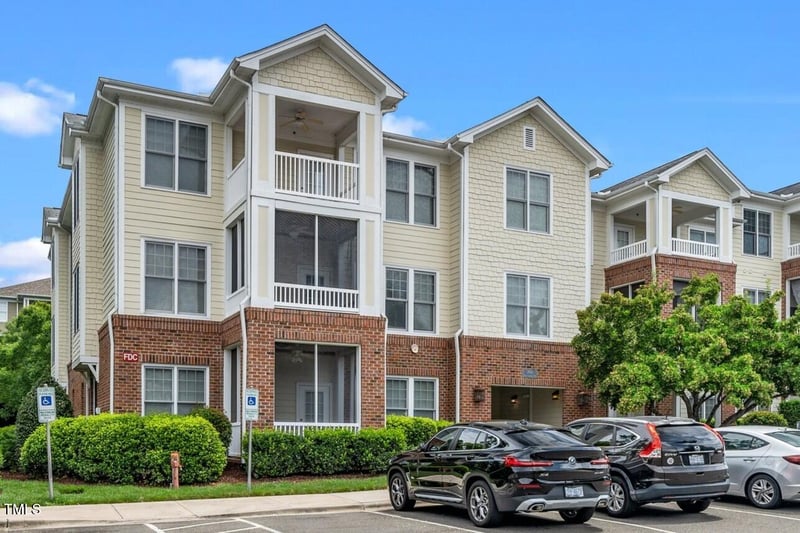 734 Portstewart Dr, Cary, NC 27519