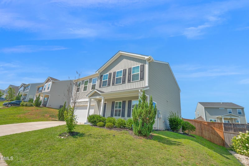 734 Rolling Creek Cir, Clayton, NC 27520