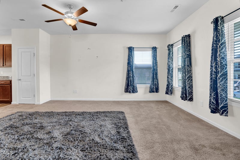 734 Rolling Creek Cir, Clayton, NC 27520