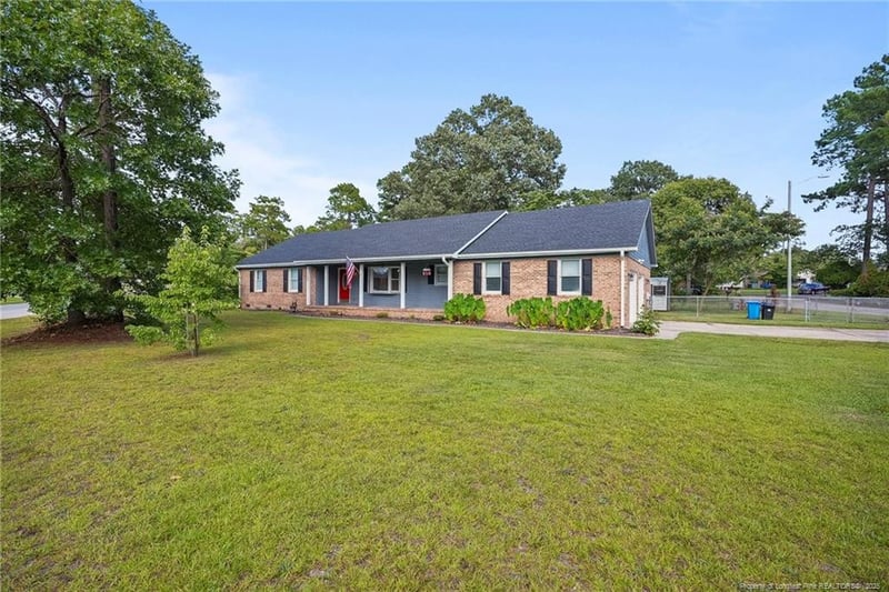 7340 Reedy Creek Dr, Fayetteville, NC 28314