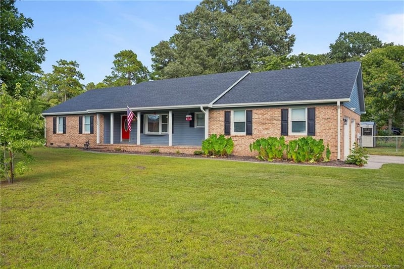 7340 Reedy Creek Dr, Fayetteville, NC 28314