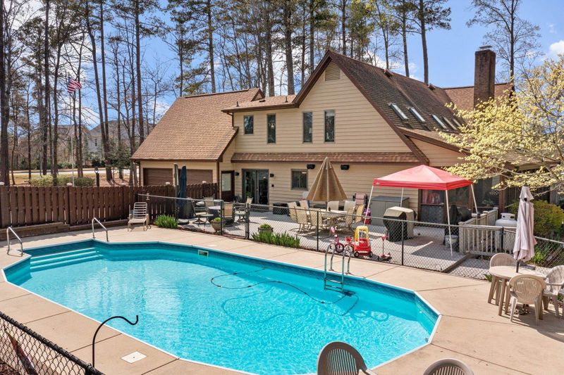 7340 Roberts Rd, Cary, NC 27519