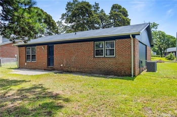 7349 Pebblebrook Dr, Fayetteville, NC 28314