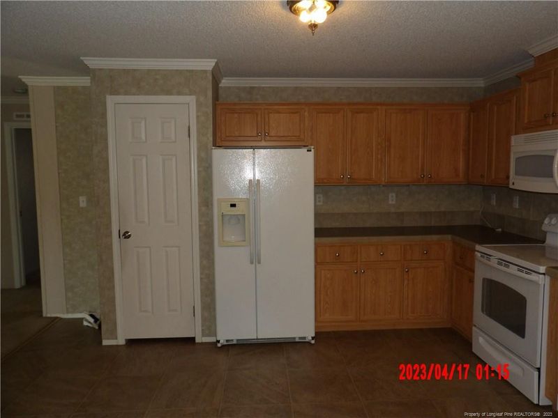 7349 Roslin Farm Rd, Hope Mills, NC 28348