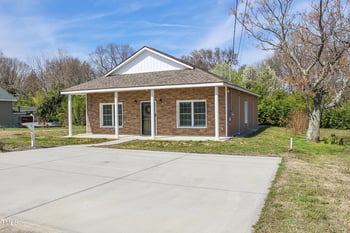 735 Alexander Ave, Henderson, NC 27536