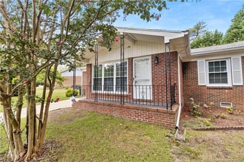 735 Amber Dr, Fayetteville, NC 28311