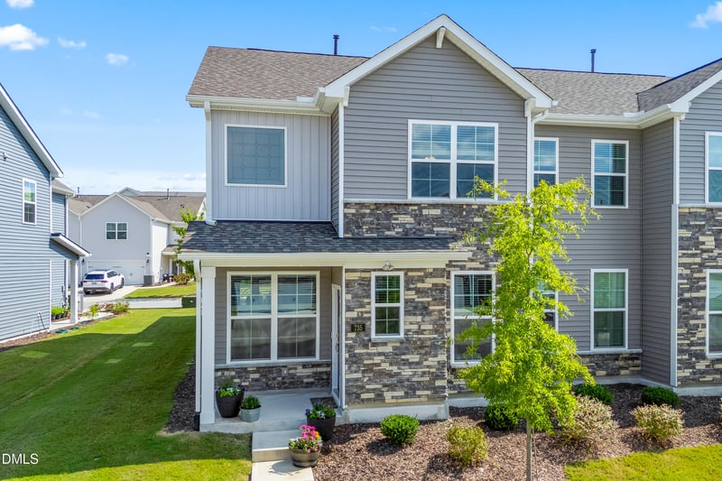 735 Andrade Dr, Fuquay Varina, NC 27526