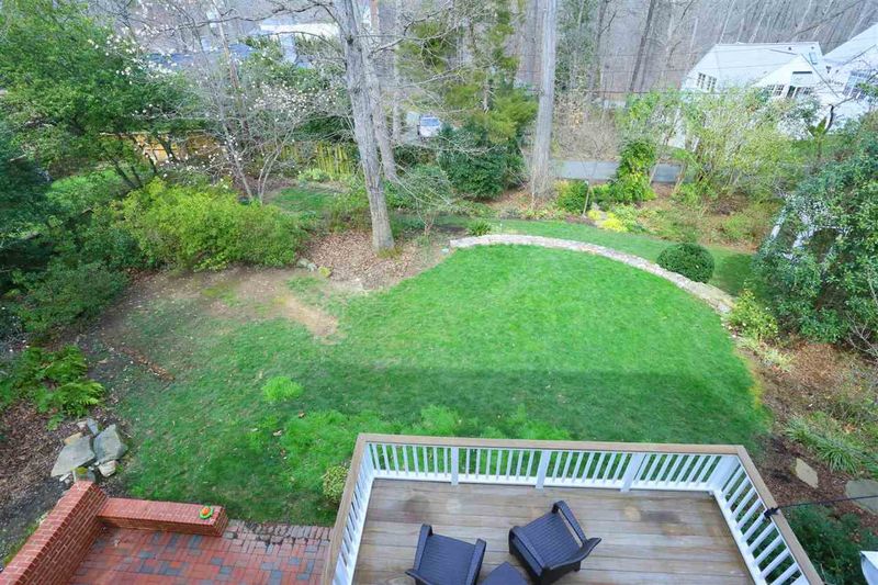 735 Gimghoul Rd, Chapel Hill, NC 27514